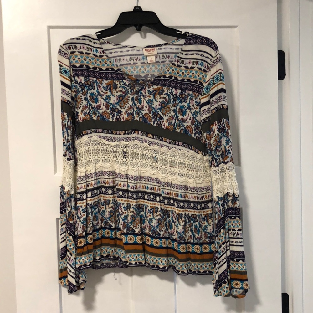 Bell sleeve blouse